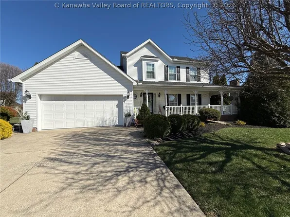 322 Plantation Dr, Hurricane, WV 25526