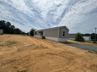 190 Rosewood Ct, Raeford, NC 28376