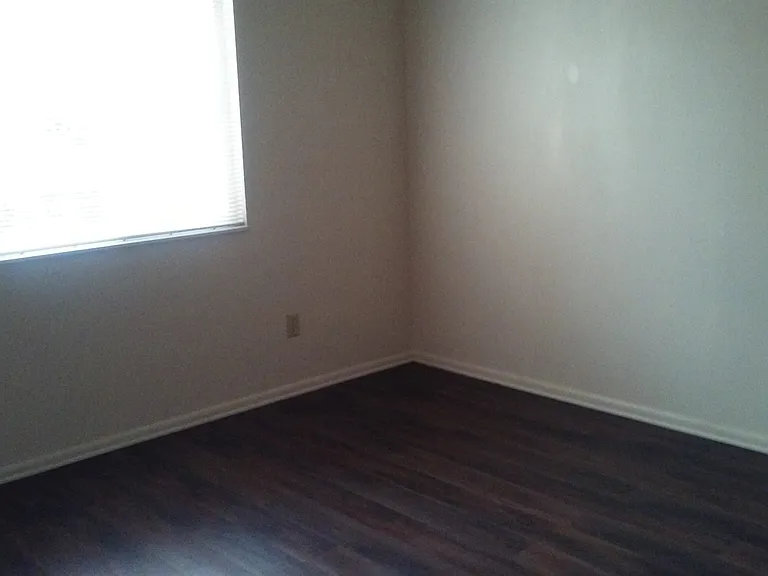 Sugarbush Apartments — Photo 148
