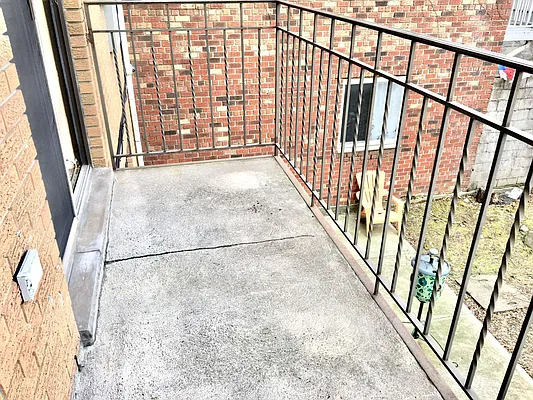 Rented by Papp Realty | media 22