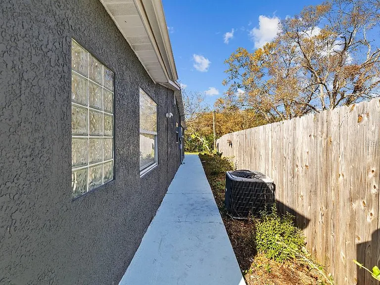 6935 Dimarco Rd — Photo 27