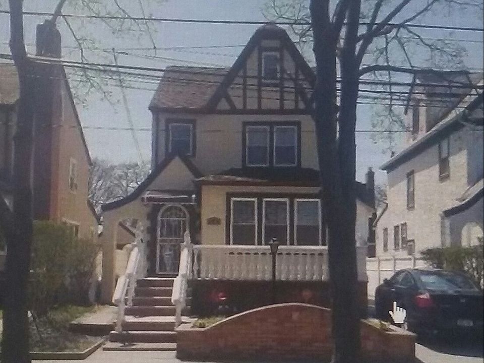 1st image of 107 Ave 165 St
