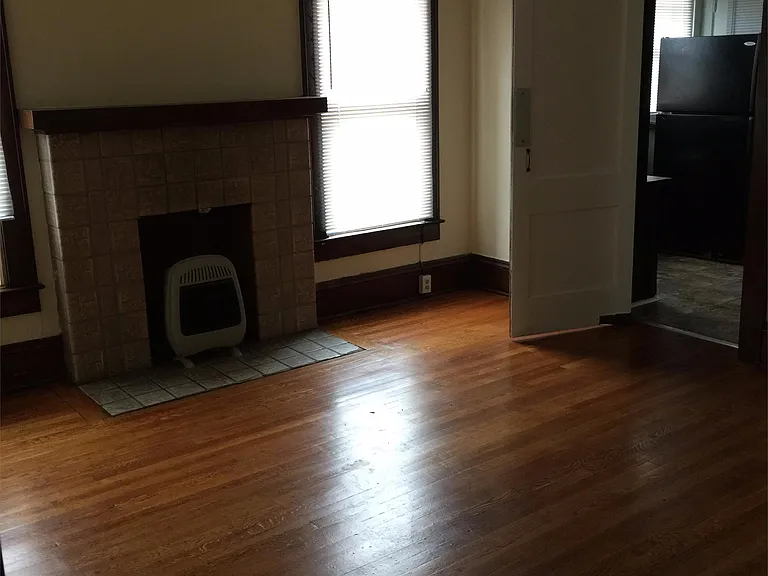 1034 12th Ave — Photo 26