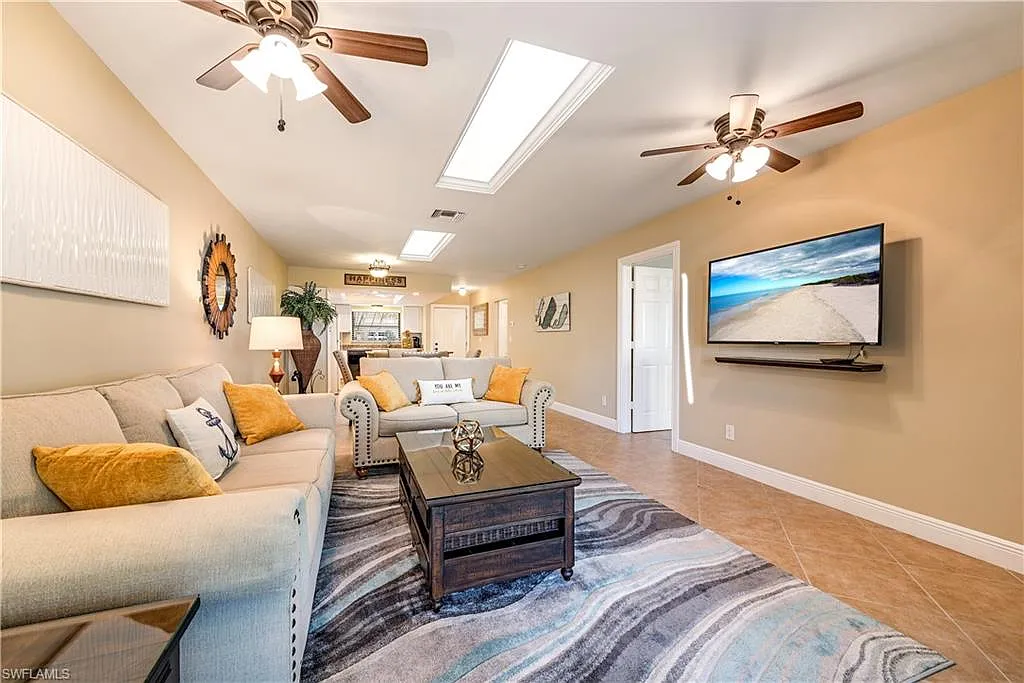 2 bed, 2.0 bath, 1250 sqft, $5,000 — Photo 1