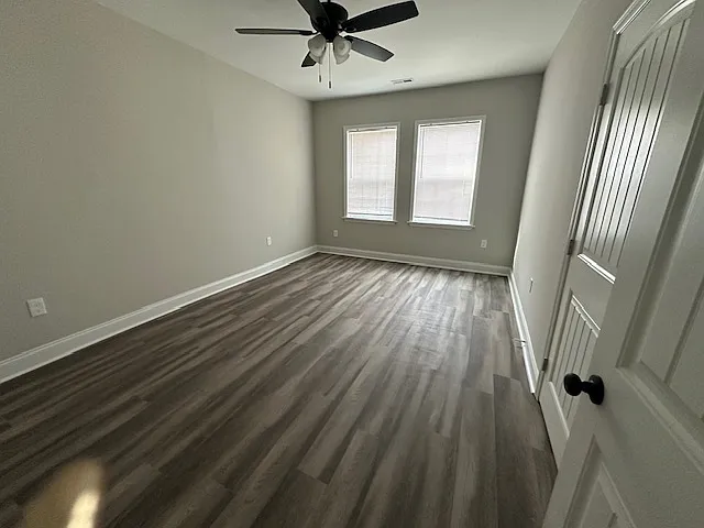 298 Fremont Ave — Photo 11