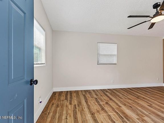 4th image of 1434 FLOYD Circle E