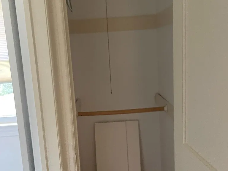 2210 N Lexington St #UPPER LEVEL — Photo 12