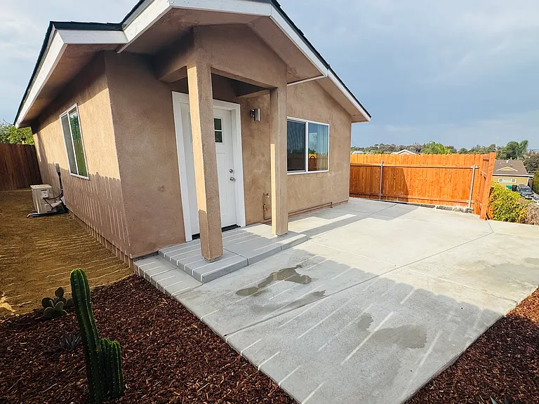 1854 Midvale Dr — Photo 10