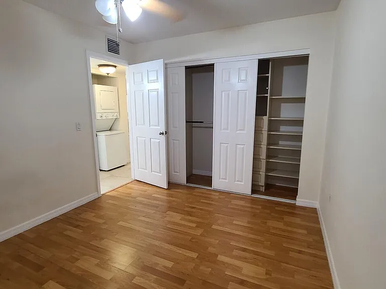 1547 Lake Crystal Dr #A — Photo 8