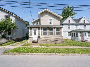 7 High St, Alexandria Bay, NY 13607