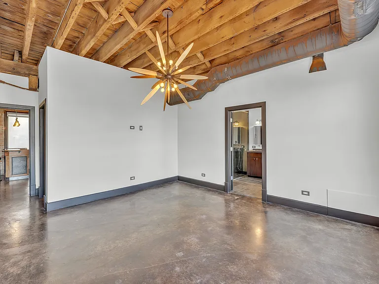 2419 W 14th St #2 — Photo 14