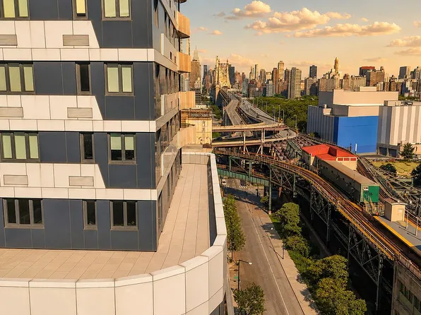 24-16 Queens Plz S #7B, Long Island City, NY 11101