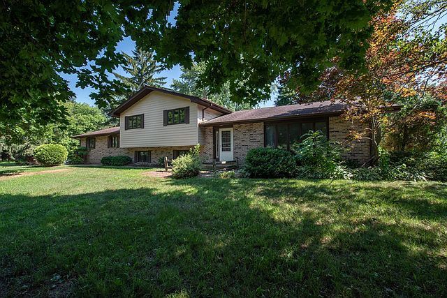 1st image of 1601 Cedar Ct