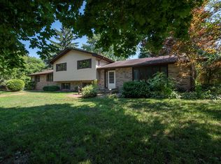 1601 Cedar Ct, Winthrop Harbor, IL 60096