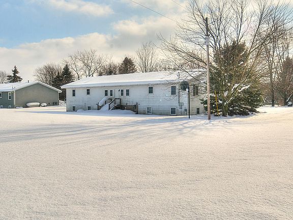 3rd image of 4947 Baldwin St