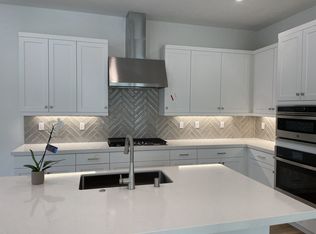 27023 Declaration Rd, Valencia, CA 91381