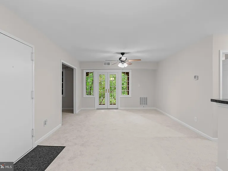8110 Colony Point Rd #H — Photo 5