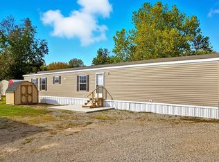 30 Quail Creek Dr, Gallipolis, OH 45631