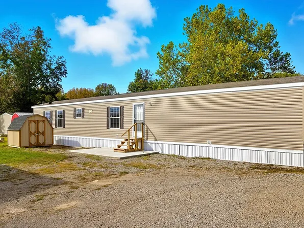 30 Quail Creek Dr, Gallipolis, OH 45631