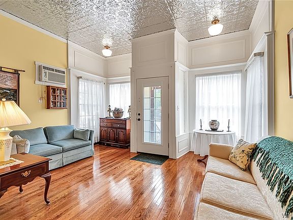 2nd image of 272 Fletcher St