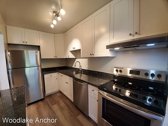 2nd image of 904 Peninsula Ave APT 209