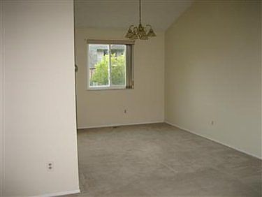 4th image of 32234 N Roundhead Dr