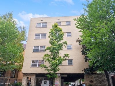 530 W Barry Ave #4AB, Chicago, IL, 60657