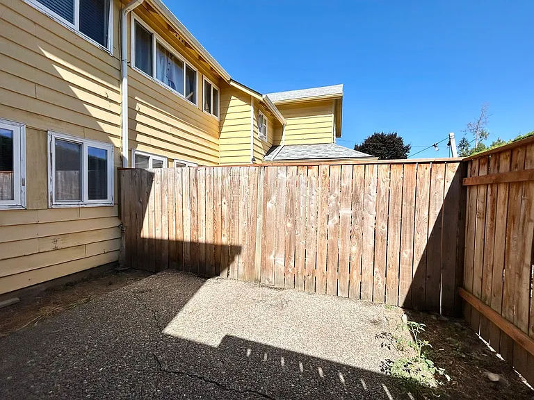 1206-1262 SE Maple St — Photo 20
