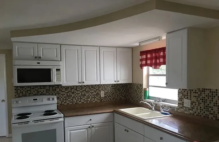4050 Chesswood Dr — Photo 3