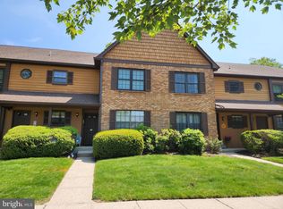 30 Adele Ct, Lawrence Township, NJ 08648