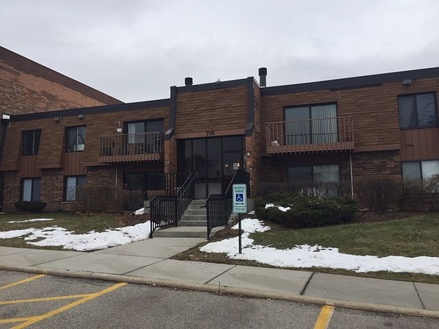 1st image of 718 Tipperary Ct APT 1A