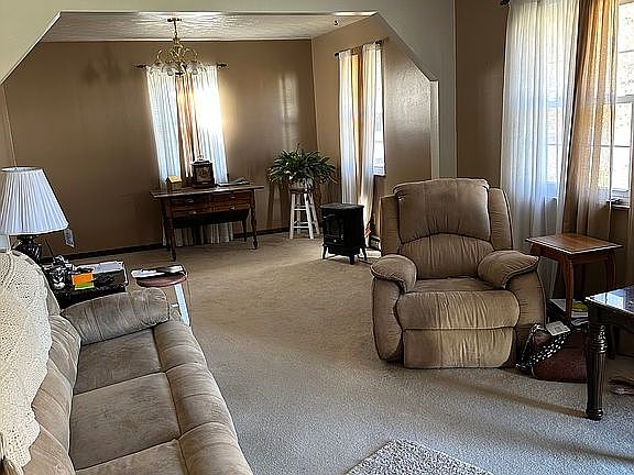 3rd image of 114 Skyline View Dr