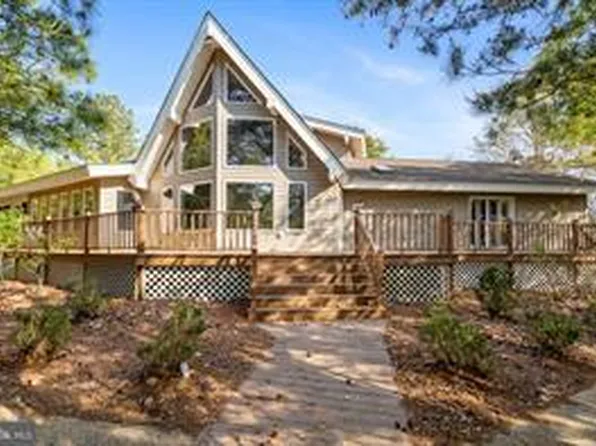82 Thompson Ct, Reedville, VA 22539