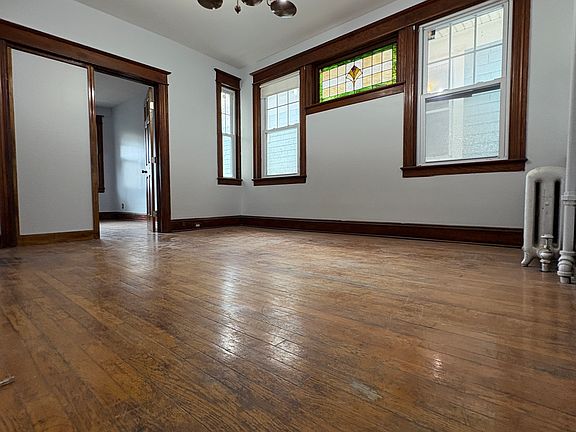 5th image of 301 Westervelt Ave Floor 1