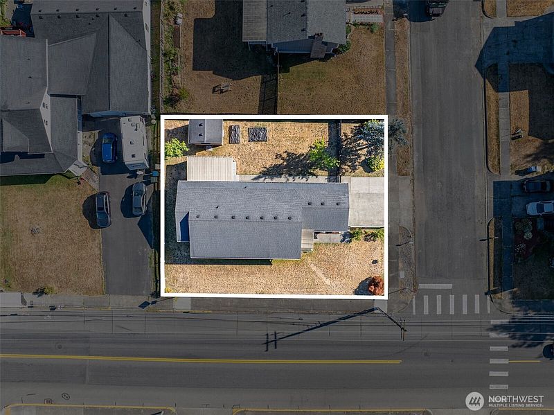 2nd image of 804 Wayne Drive