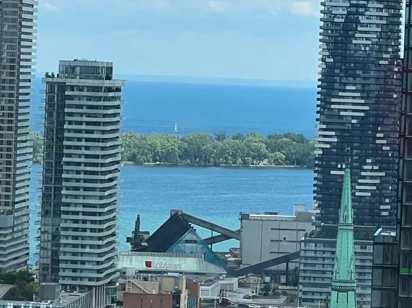 82 Dalhousie St, Toronto, ON