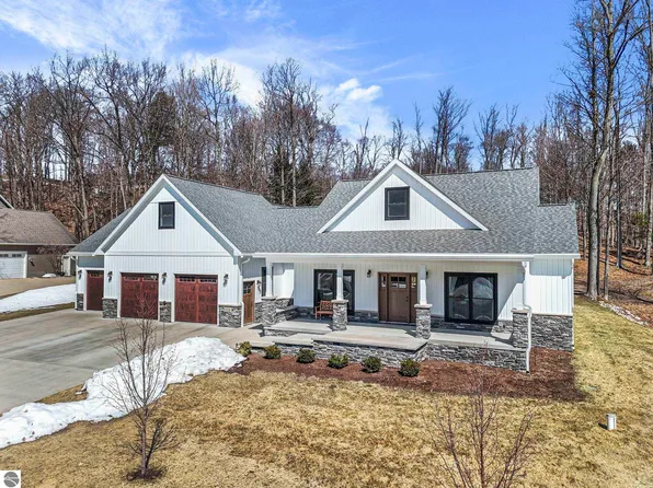 9339 E Summerfield Dr, Traverse City, MI 49684
