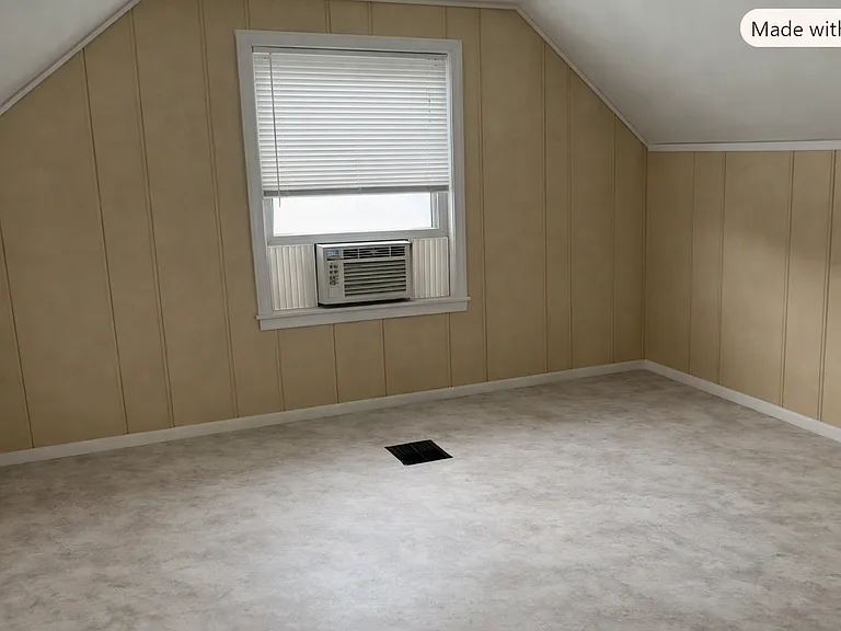 Upstairs bedroom - new floor tile, freshly painted, new mini-blinds.