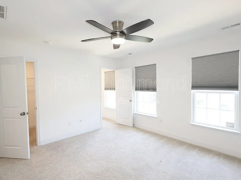 425 Randolph View Dr — Photo 26