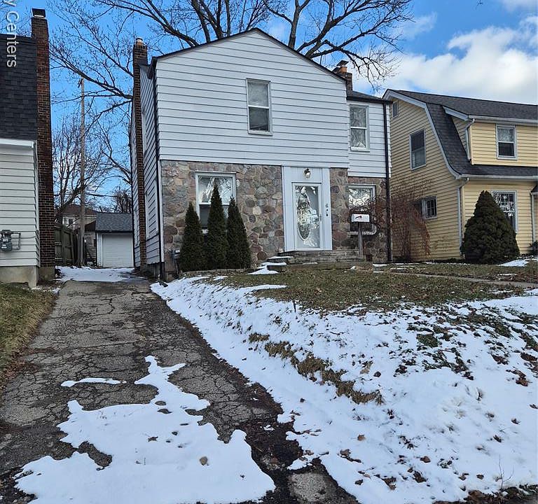 1st image of 6 Utica Rd