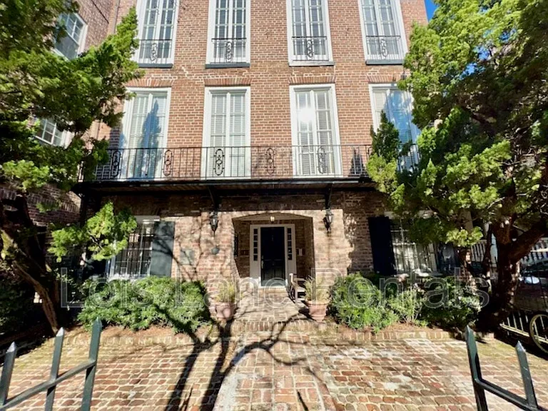 12 Wentworth St #B — Photo 2