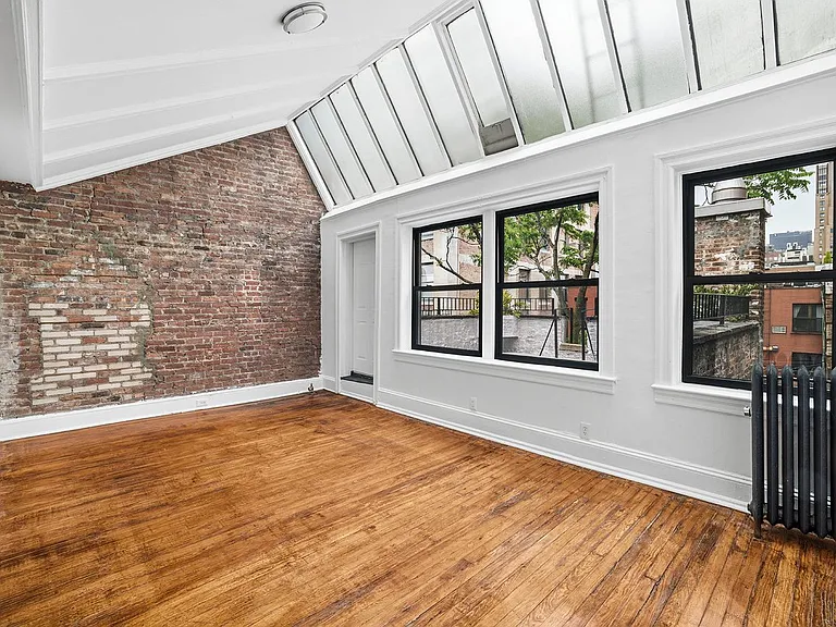 213 W 13th St #5C — Photo 3