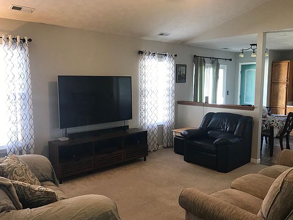 5th image of 630 Harrington Dr