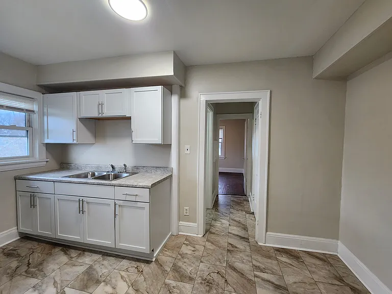 529 E Cuyahoga Falls Ave #3 — Photo 3