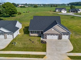 2126 Raccoon Run Blvd, Winona Lake, IN 46590