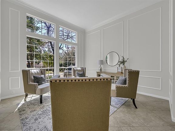 Notice all the natural light!