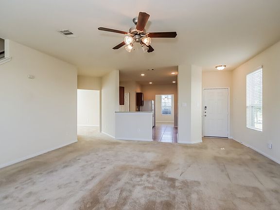 5th image of 17806 Aveleigh Ln