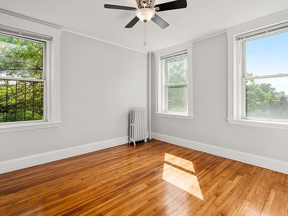 3rd image of 28 Quint Ave APT 37