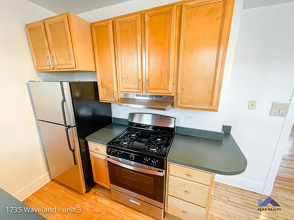 3rd image of 1735 W Waveland Ave #3