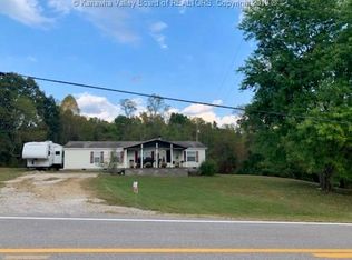 4221 Evans Rd, Leon, WV 25123